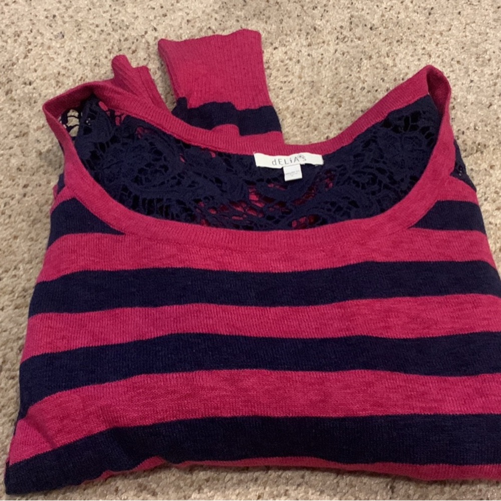 Delia’s Cropped Sweater With Lace (large)